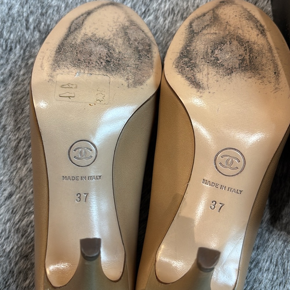 Chanel heels - Picture 6 of 8